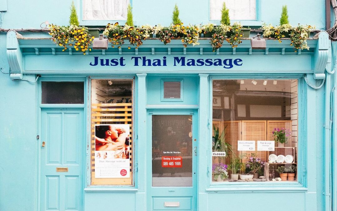 thai massage 2371842 1280